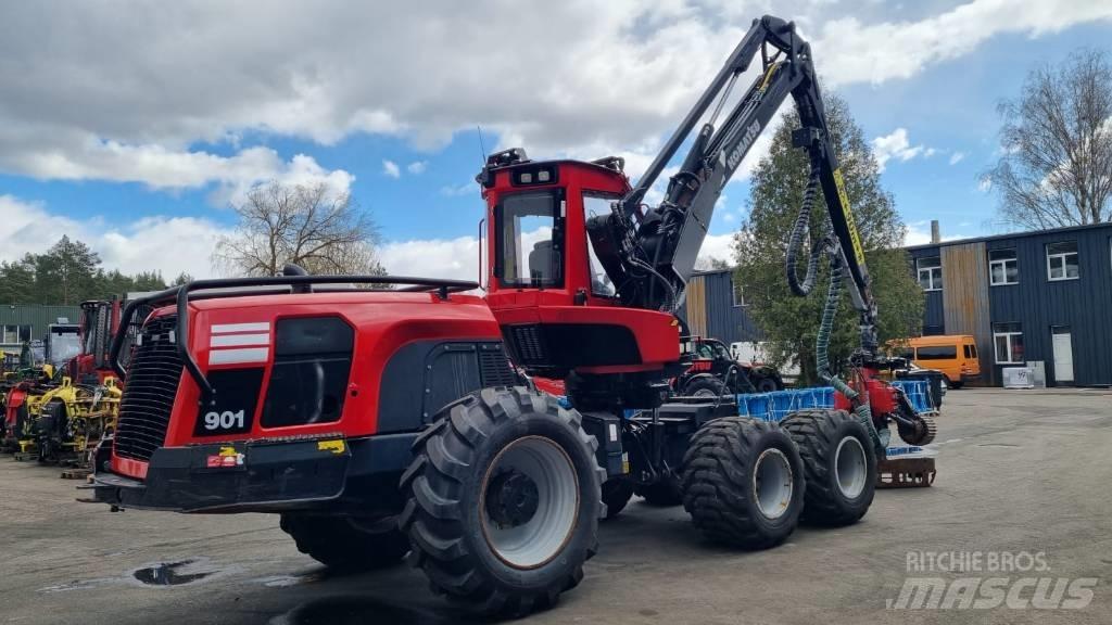 Komatsu 901 Harvester