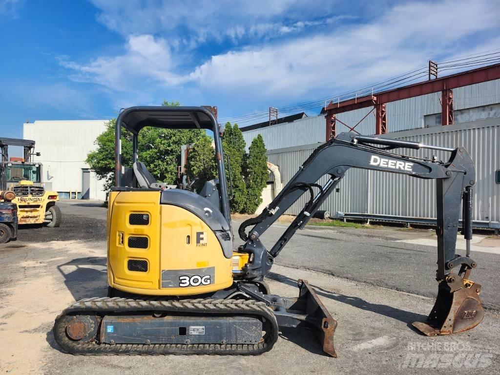 DEERE 30G Minibagger < 7t