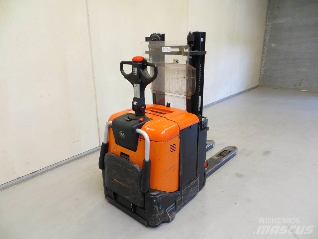 BT SPE125 Selbstfahrstapler