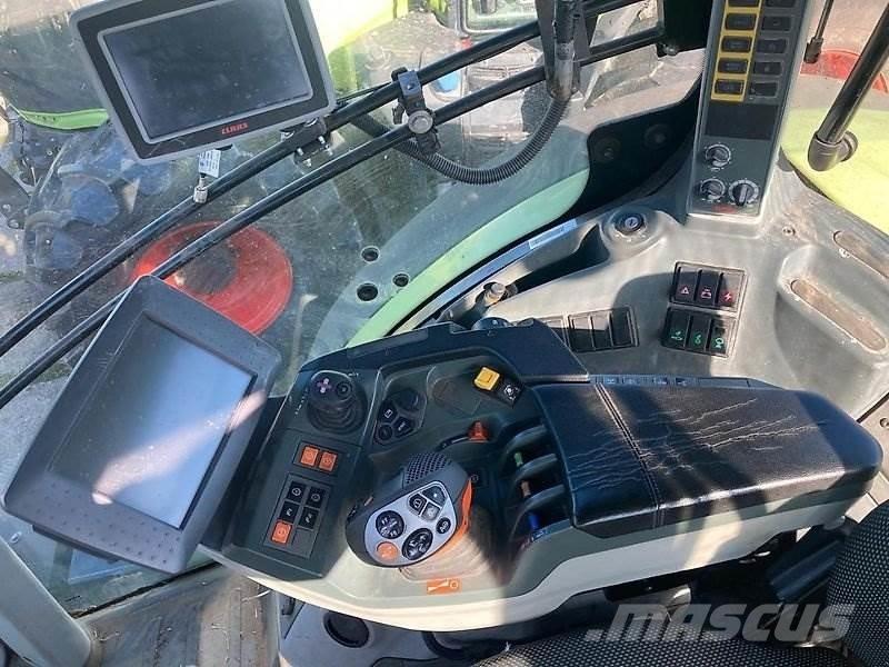 CLAAS Axion 830 Traktoren