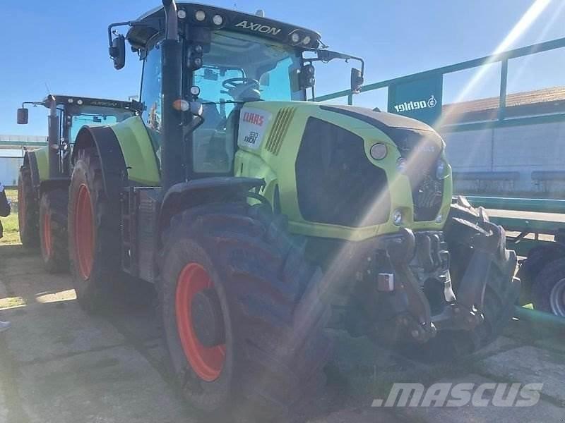 CLAAS Axion 830 Traktoren