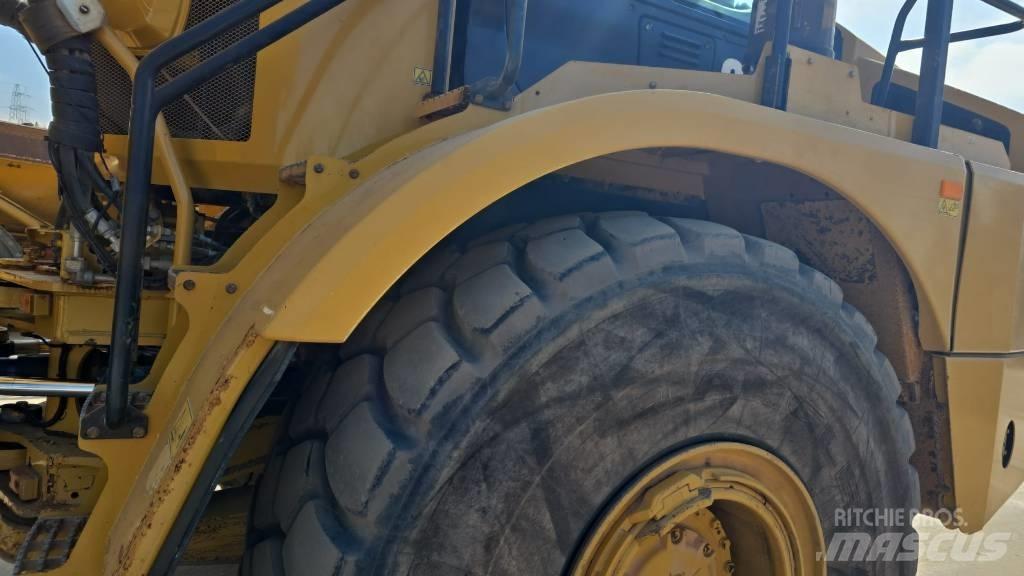 CAT 745 Dumper - Knickgelenk