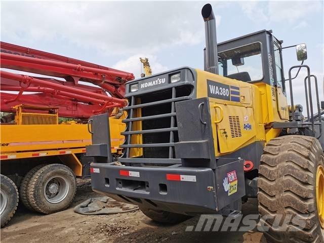 Komatsu WA380 Radlader