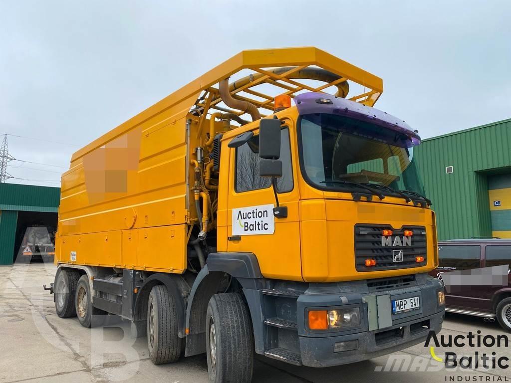 MAN T46 Saug- und Druckwagen