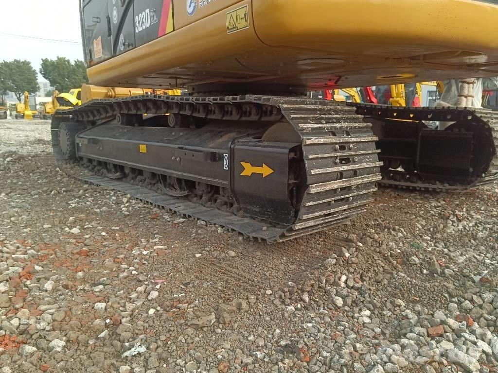 CAT 323 D Raupenbagger