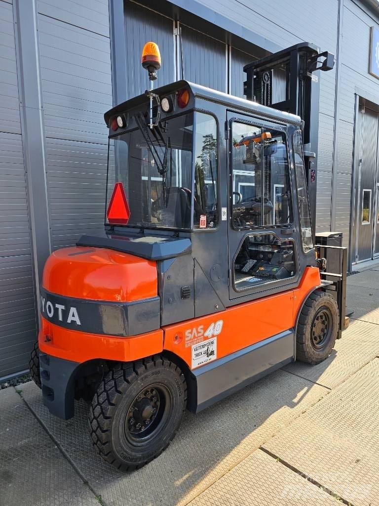 Toyota 7 FBMF 40 Elektro Stapler