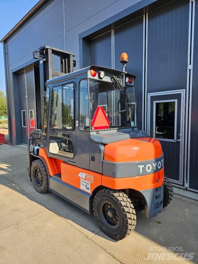Toyota 7 FBMF 40 Elektro Stapler
