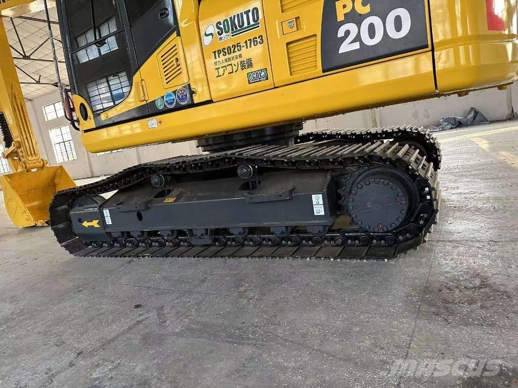 Komatsu PC 200-8 Raupenbagger