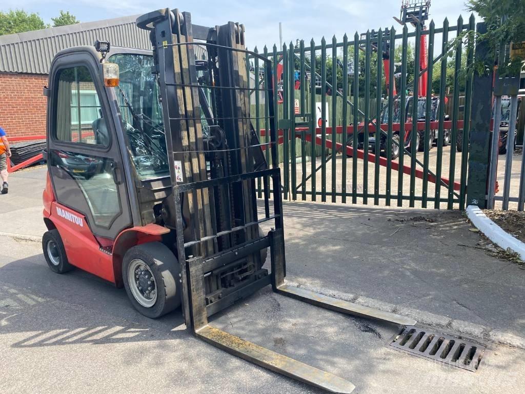 Manitou Mi25D Diesel Stapler