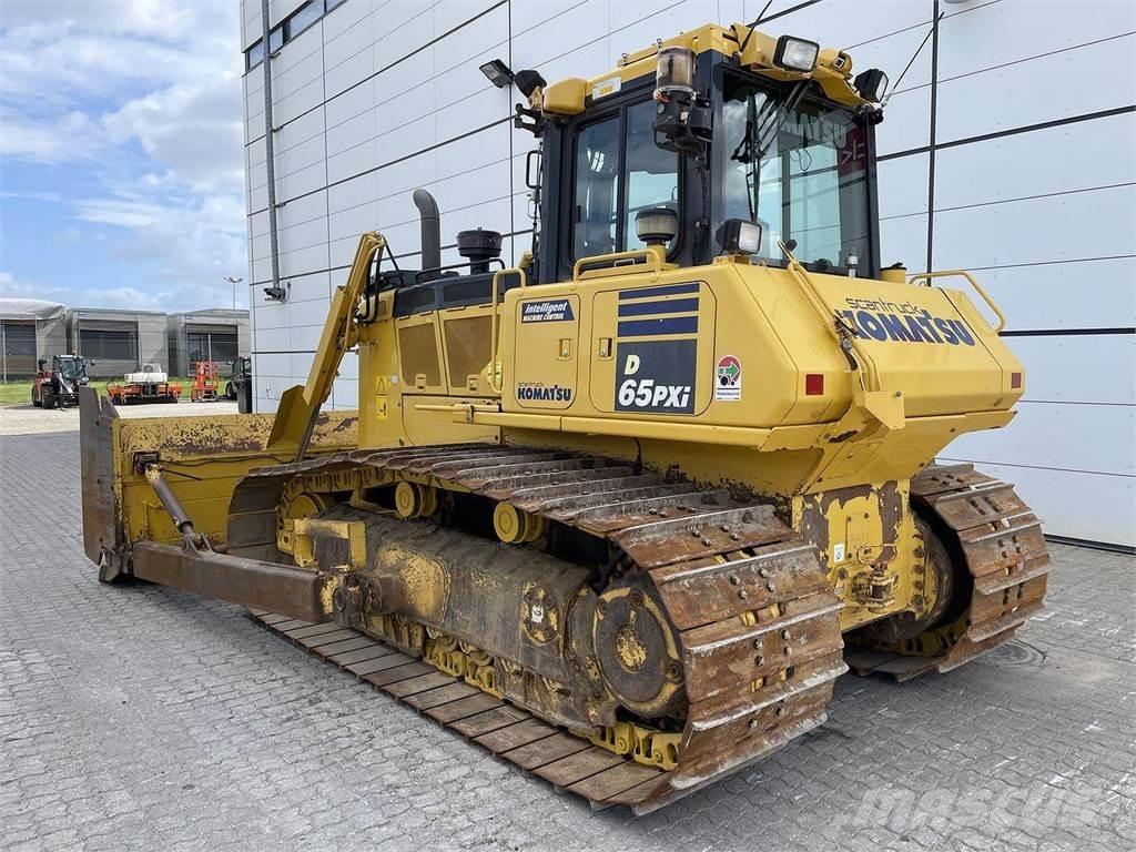 Komatsu D65PXI-18 Bulldozer