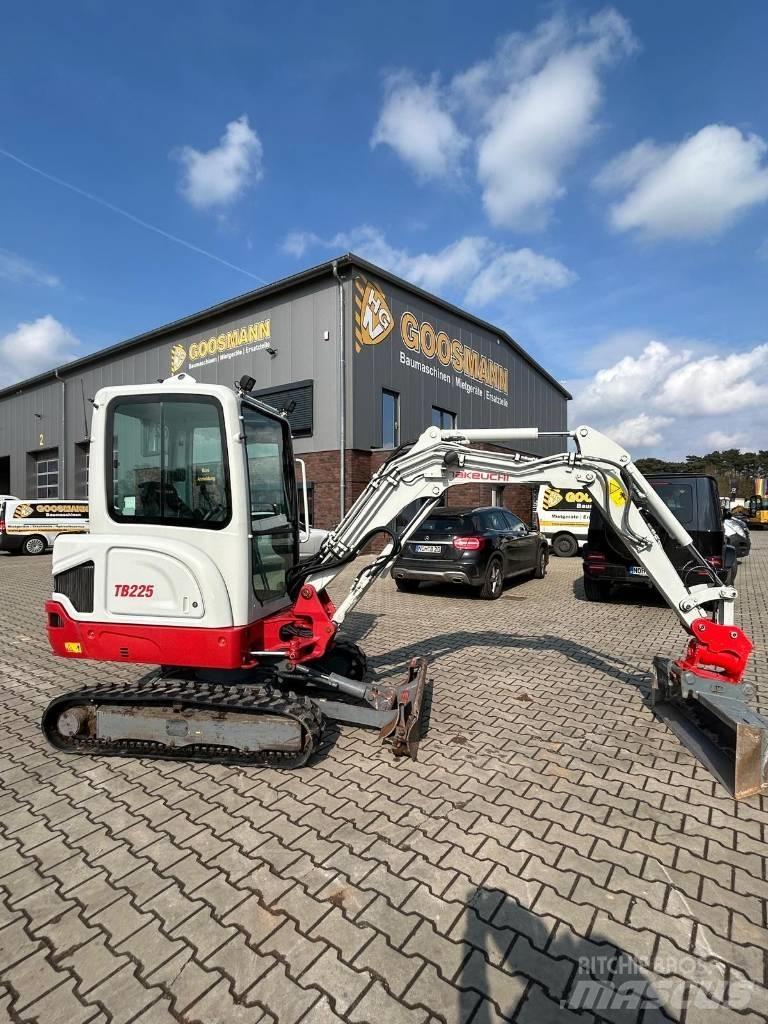 Takeuchi TB 225 Minibagger < 7t