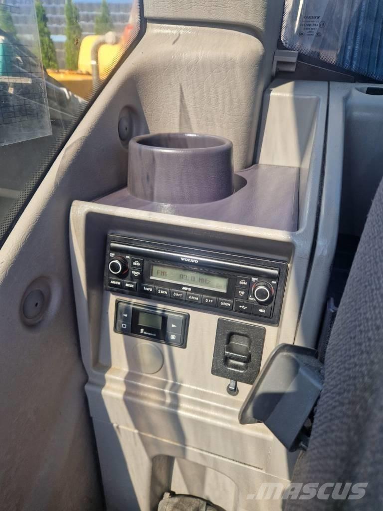 Volvo EW 210 D Materialumschlag