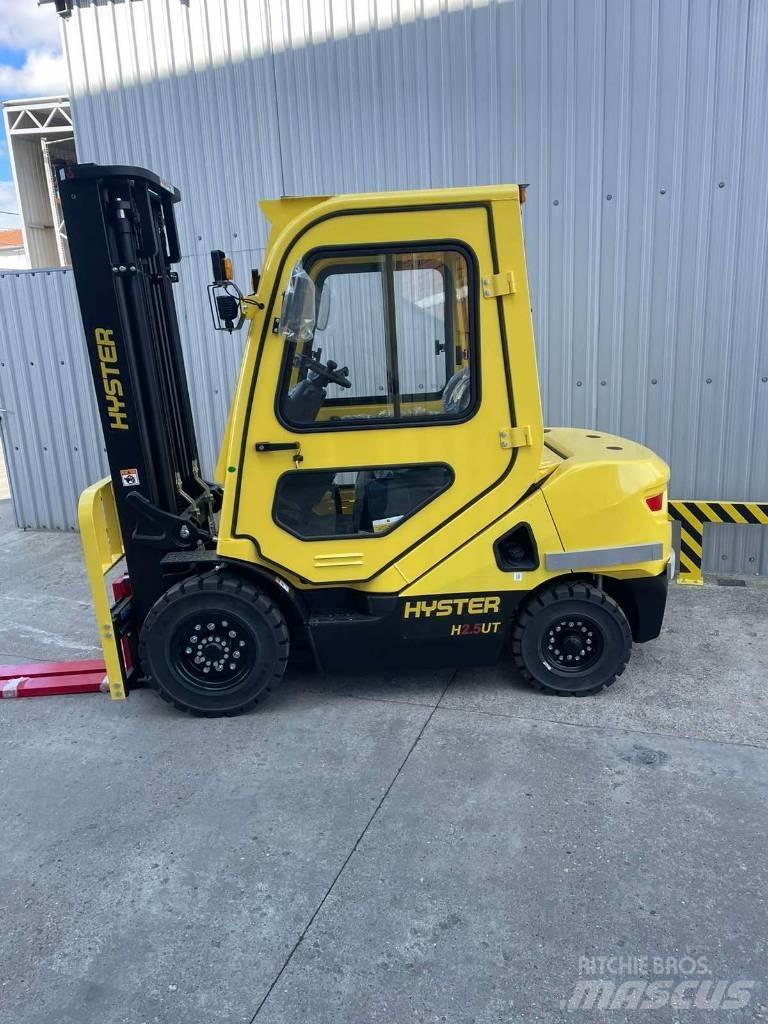 Hyster H2.5UT Diesel Stapler