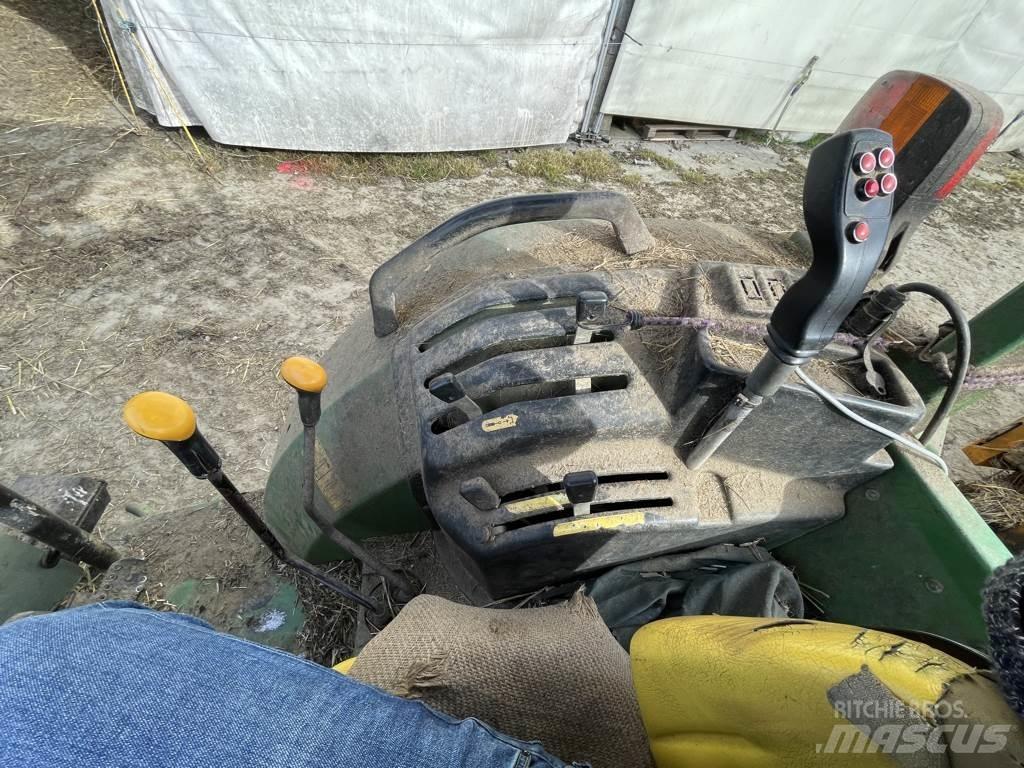 John Deere 5215 Traktoren