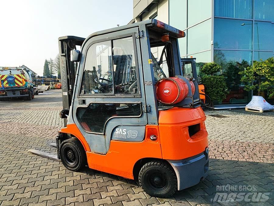 Toyota 42-7FGF18 Gas Stapler
