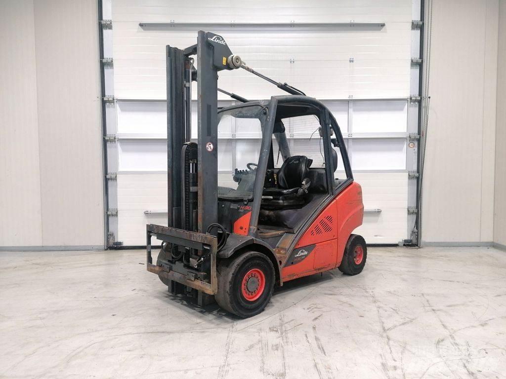 Linde H30D-02 Diesel Stapler