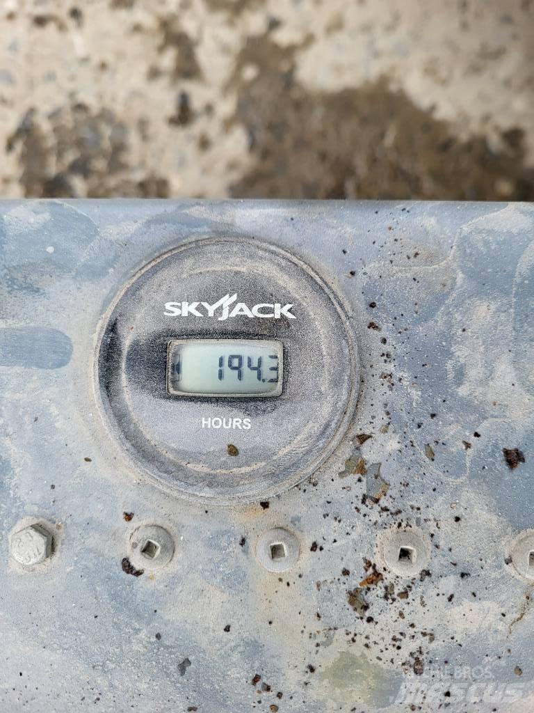 SkyJack 32/19 Scheren-Arbeitsbühnen