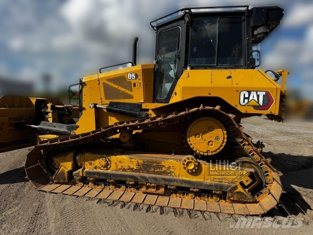 CAT D 5 Bulldozer