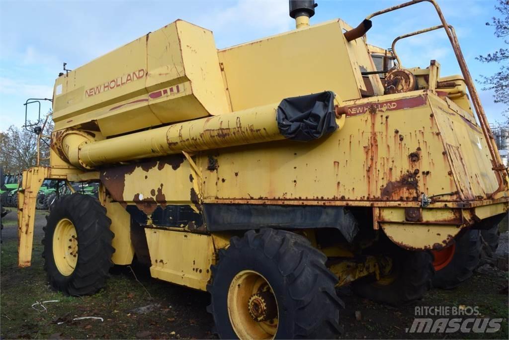 New Holland TF 44 Mähdrescher