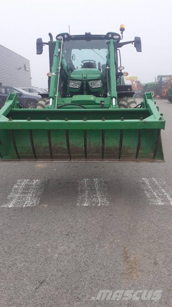 John Deere 6R120 Traktoren