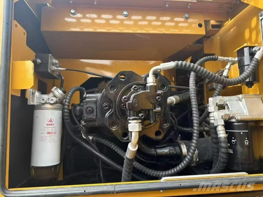 Sany 215C Raupenbagger