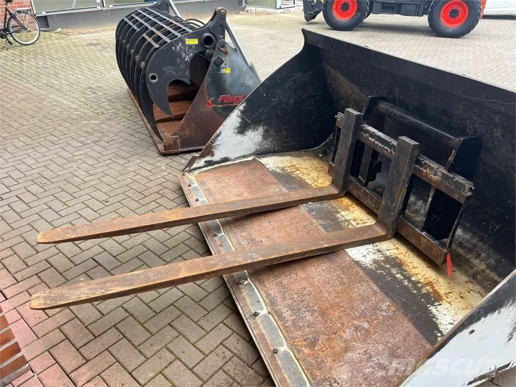 Bobcat Anbaugeräte Teleskoplader