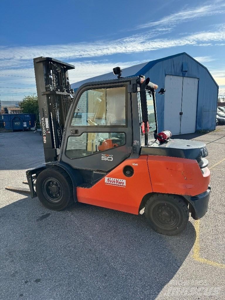 Toyota 40-8FD45N Diesel Stapler