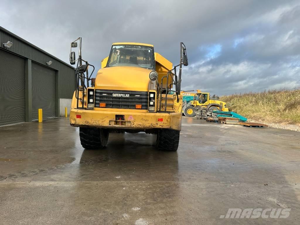 CAT 740C Dumper - Knickgelenk