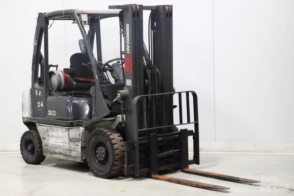 Nissan U1D2A20LQ Gas Stapler