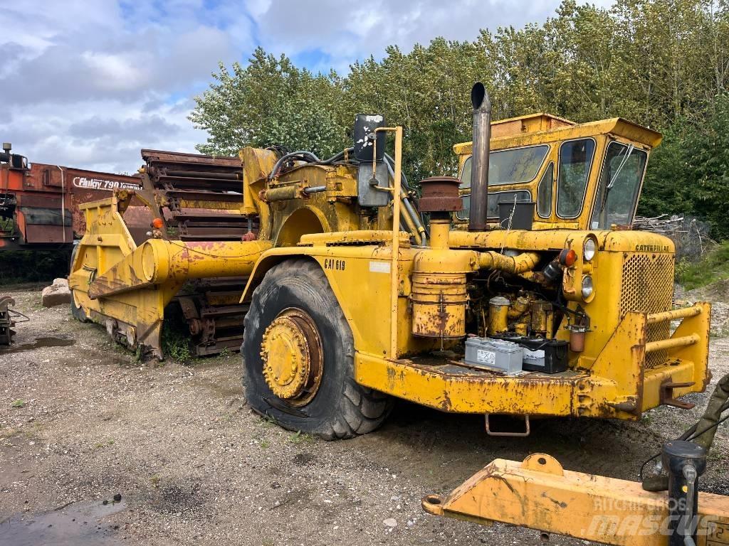 CAT 619 Schaber