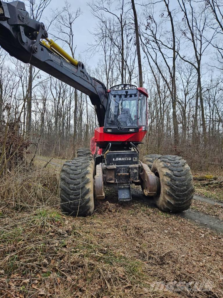 Komatsu 941 Harvester