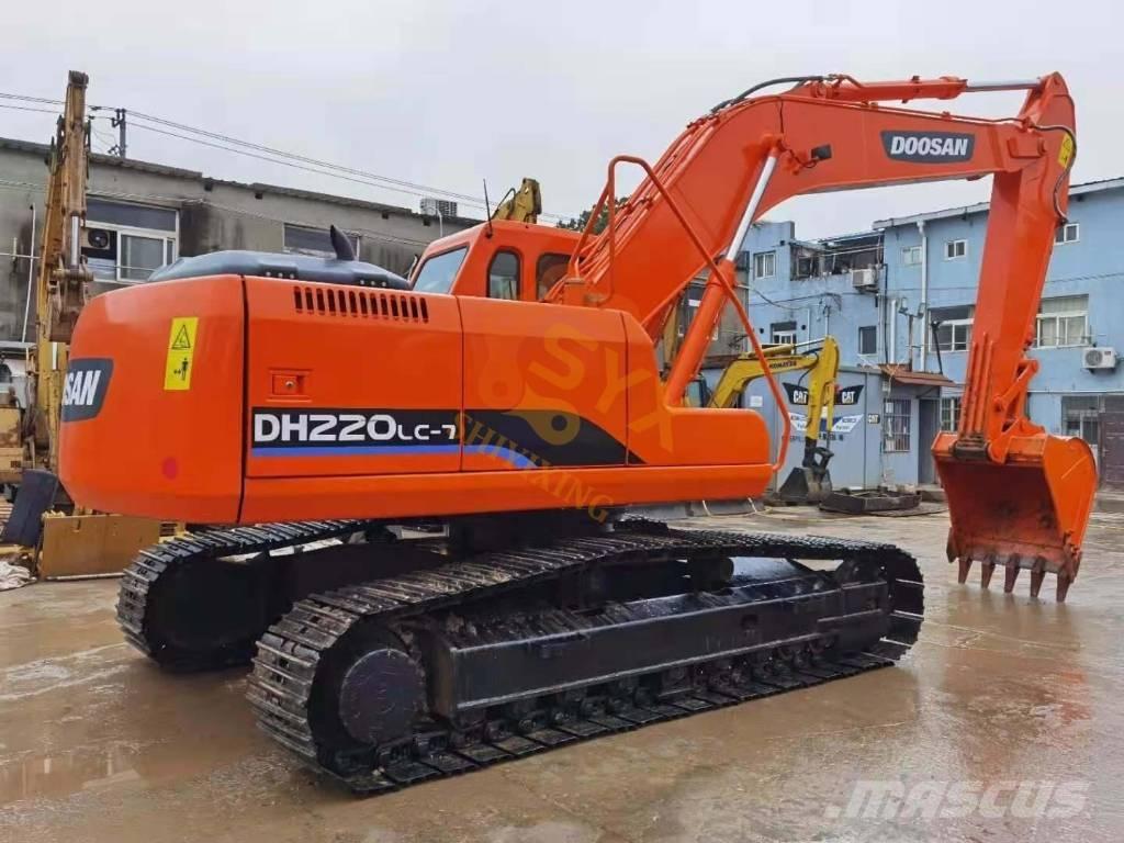 Doosan DX 225 LCA Raupenbagger