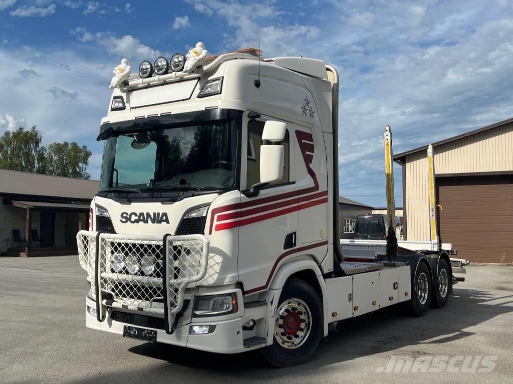 Scania R 730 B6X4NB Holzfahrzeuge