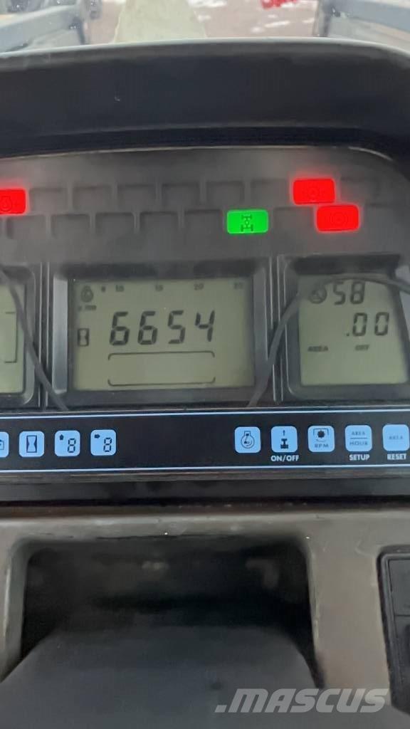 New Holland TM 175 Traktoren