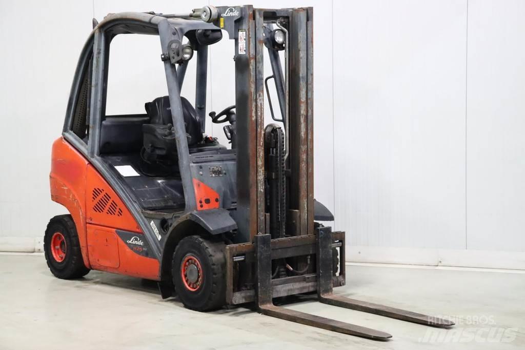 Linde H25D-02 Diesel Stapler
