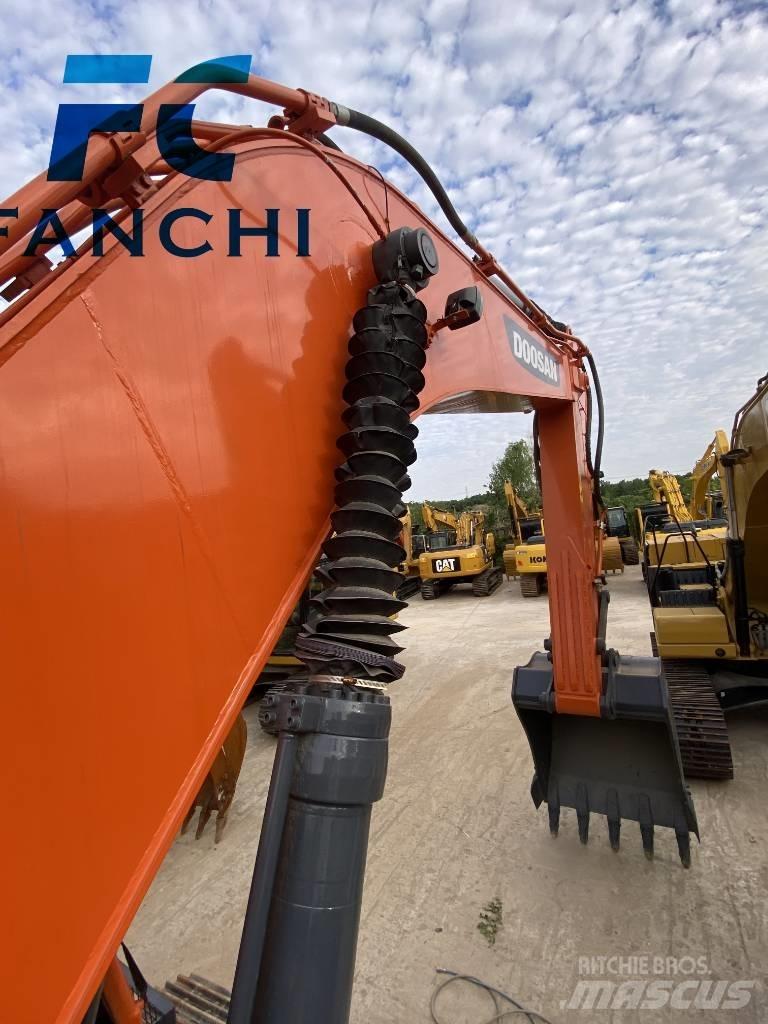 Doosan DX 340 LC Raupenbagger
