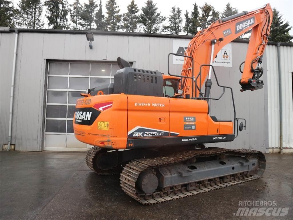 Doosan DX225LC-7 Raupenbagger