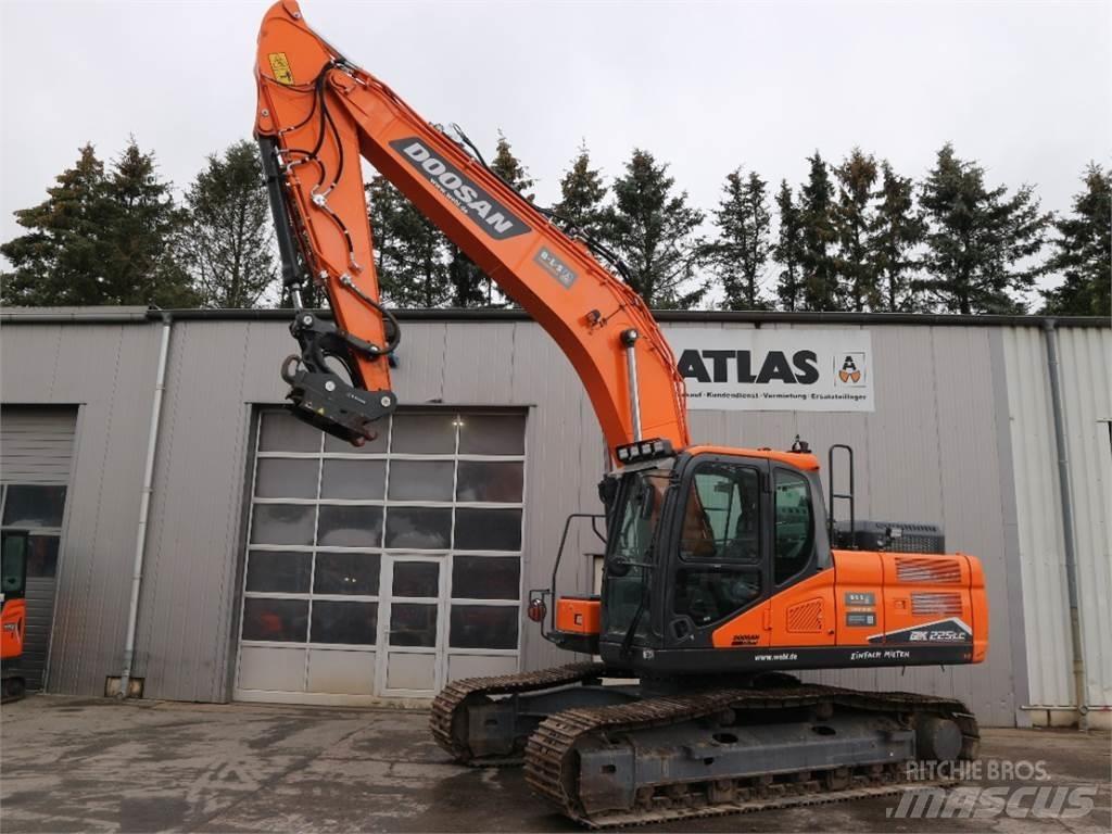 Doosan DX225LC-7 Raupenbagger