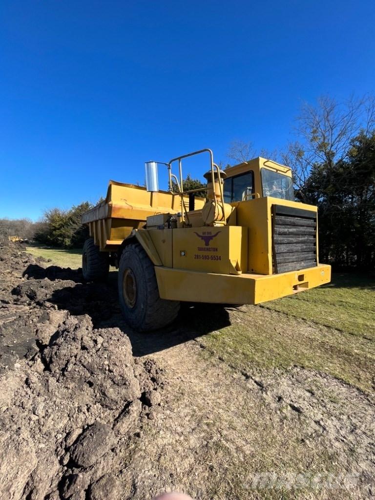 CAT D 30 D Dumper - Knickgelenk