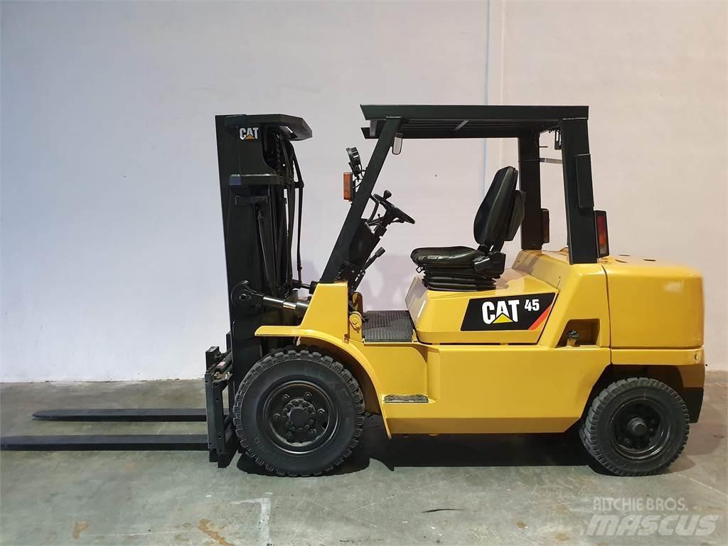 CAT DP45K2 MC Diesel Stapler
