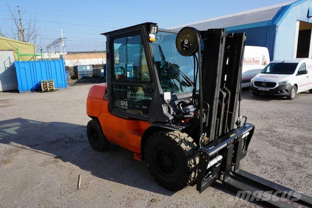 Toyota 42-7FD40 Diesel Stapler