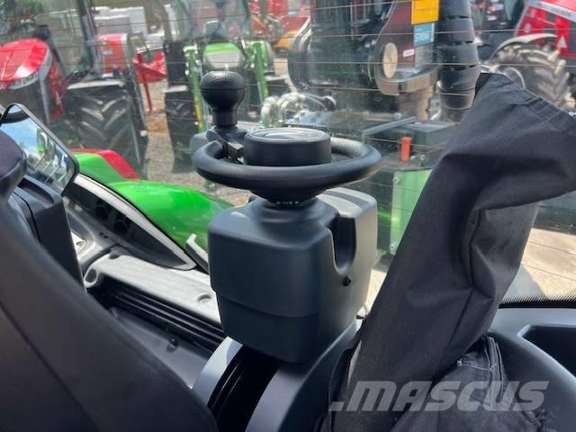 Valtra T235A Traktoren