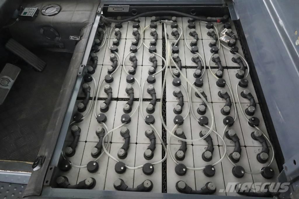 Toyota 8 FBMT 35 Elektro Stapler