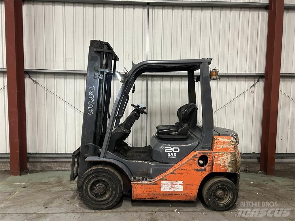 Toyota 8FD20 Diesel Stapler