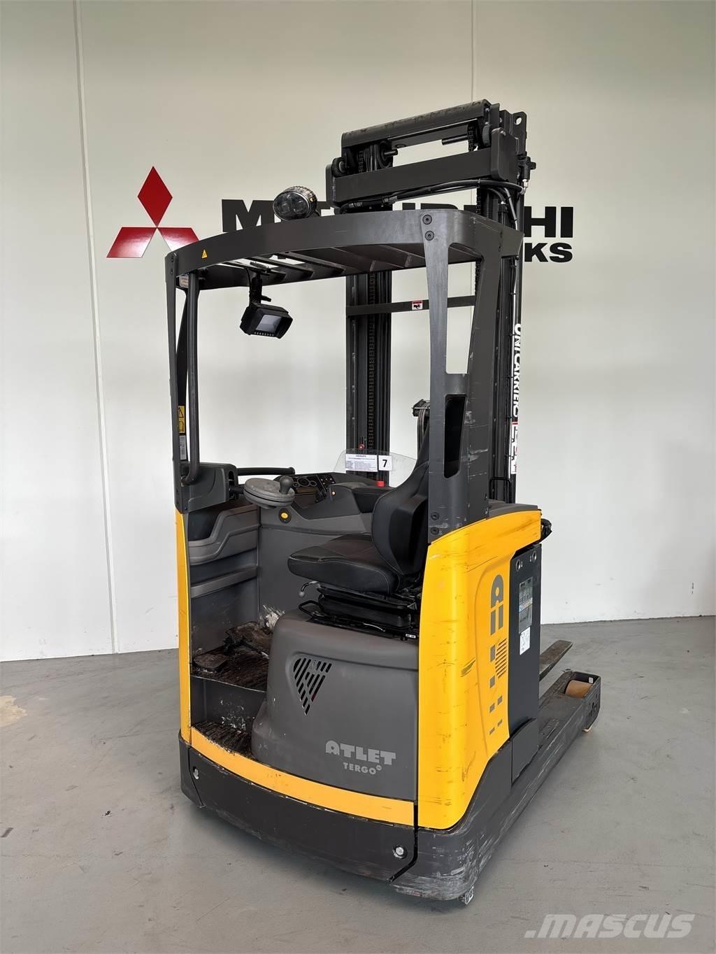Atlet UMS160 Schubmaststapler