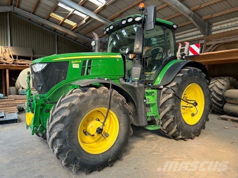 John Deere 6250R Traktoren
