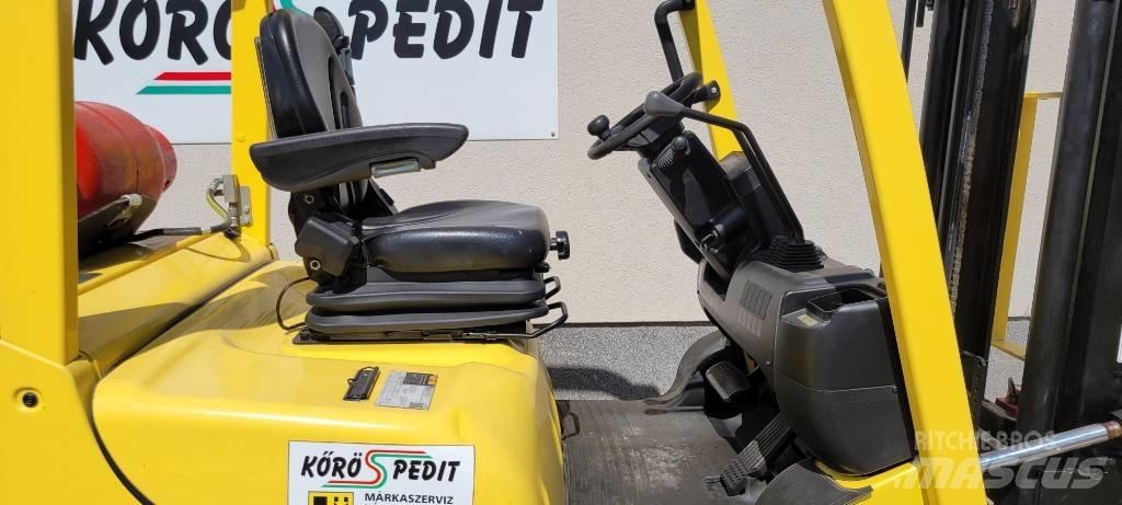 Hyster H 2.0 XT Gas Stapler