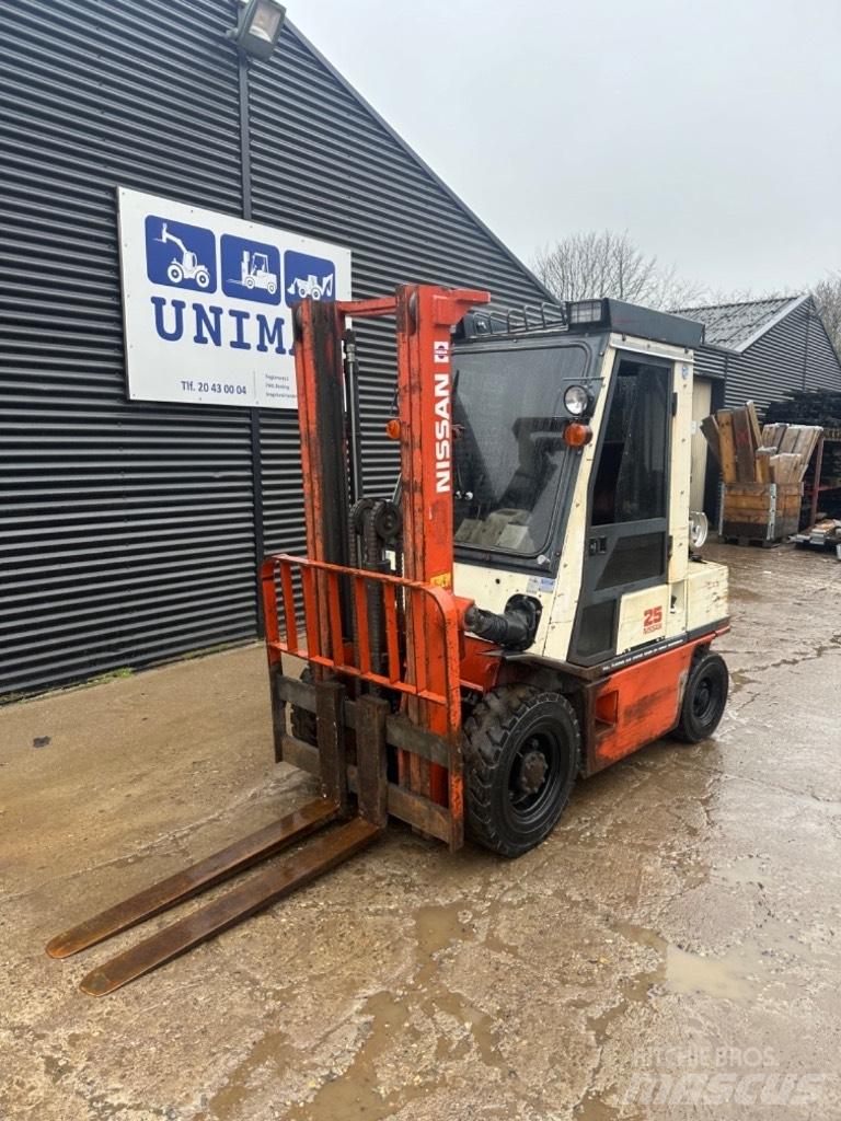 Nissan FG25 Gas Stapler