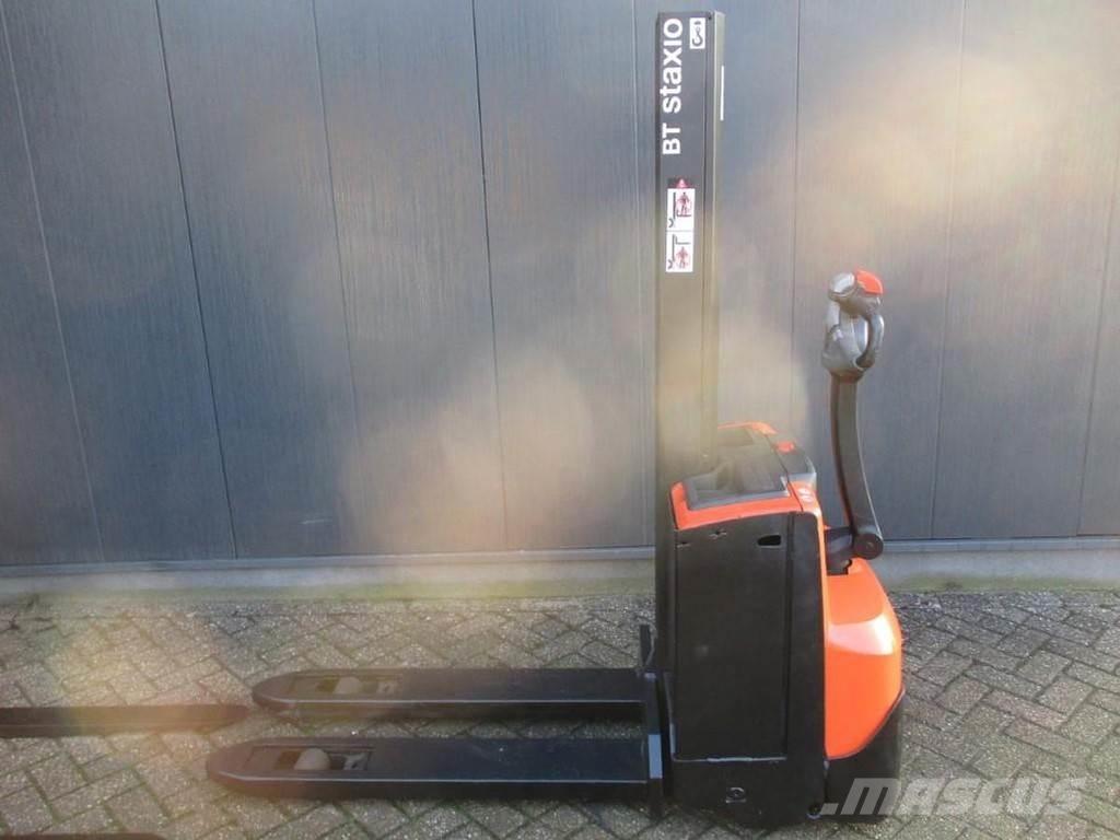 Toyota SWE 080L Deichselstapler