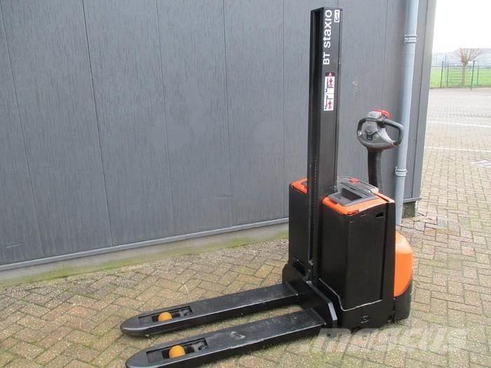 Toyota SWE 080L Deichselstapler